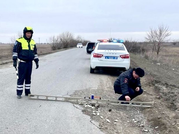 Красноярские госавтоинспекторы обследовали состояние улично-дорожной сети района